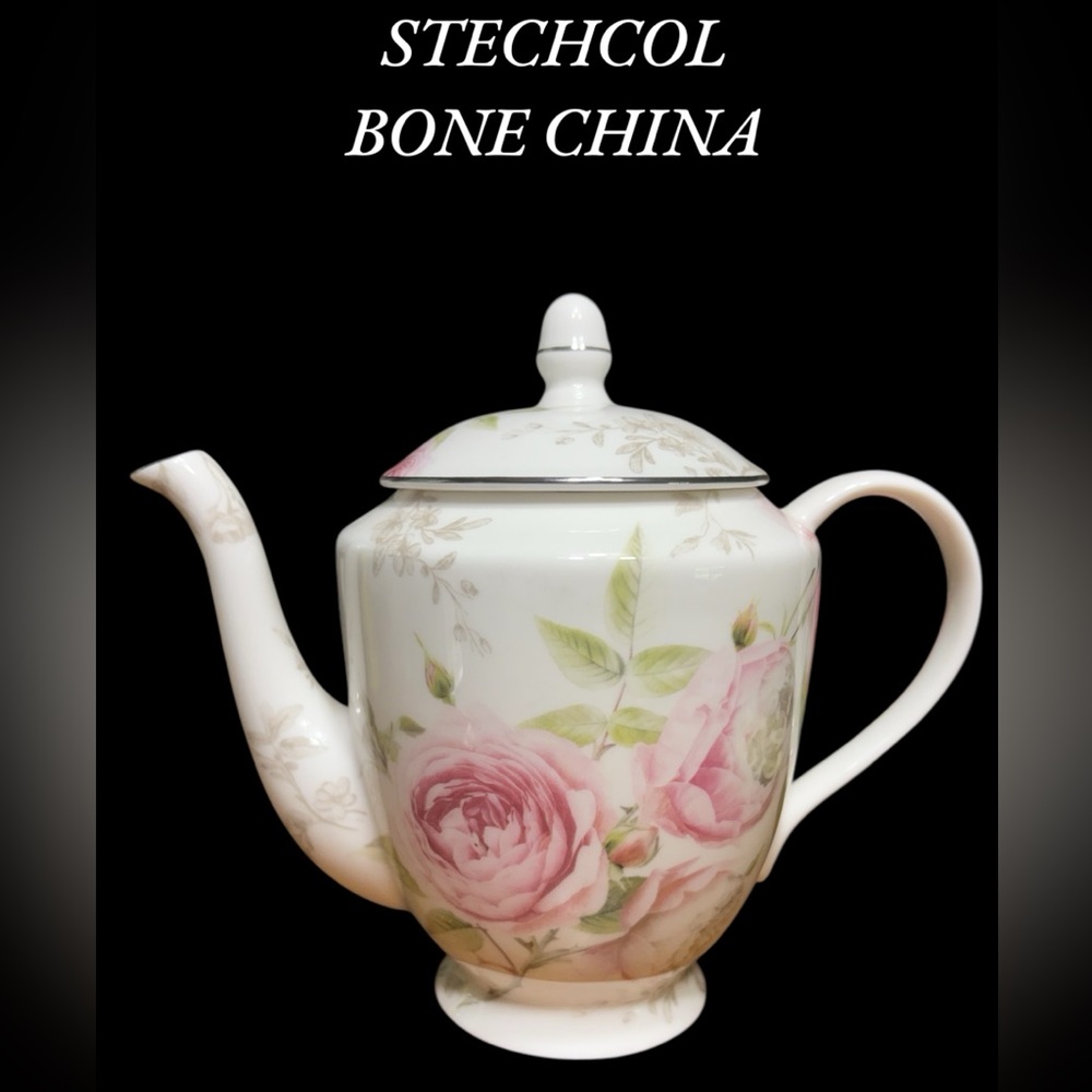 Stechcol-Gracie fine bone china “Beau Rose” Teapot. Excellent preowned! Like new